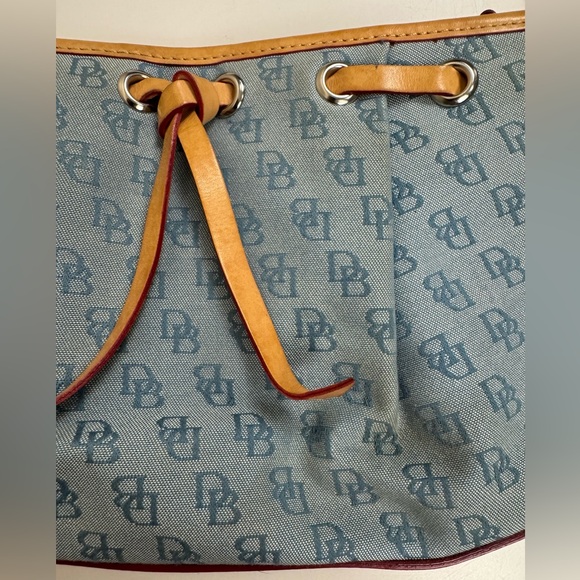 Dooney & Bourke Blue Coated Canvas Tassel Top Zip Small Hobo Shoulder Bag - Picture 2 of 7